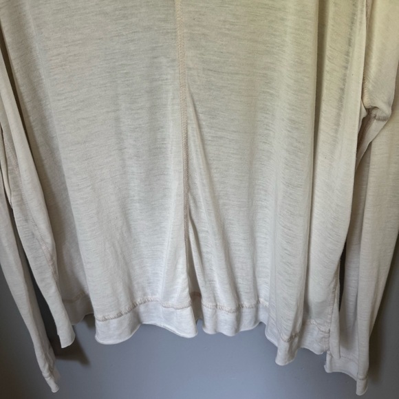 We The Free On My Mind White Oversized Long Sleeve Cozy Women’s T-shirt Sz M - Picture 5 of 6